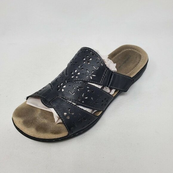 Croft and Barrow Women's Black Leather Floral Slides Sandals size 10 CM 26 - Picture 2 of 11